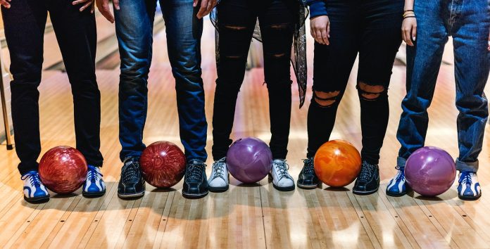 Types of Bowling and Its Etiquettes
