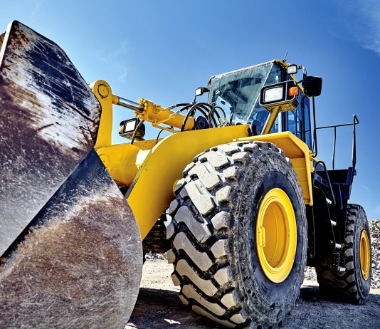 7 Expert Tips For Selling Your Used Heavy Machinery Fast